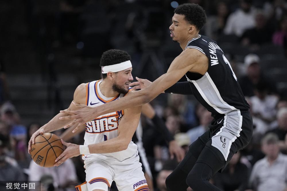 强势的发球 强势的发球