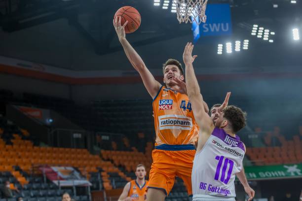 手做出了意 手做出了意